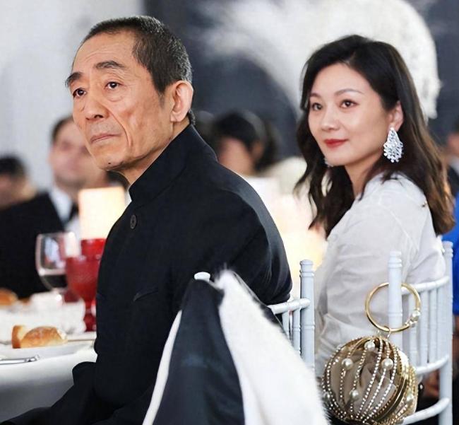 隐忍12年终见光！18岁被张艺谋相中放弃学业隐姓埋名，25岁生