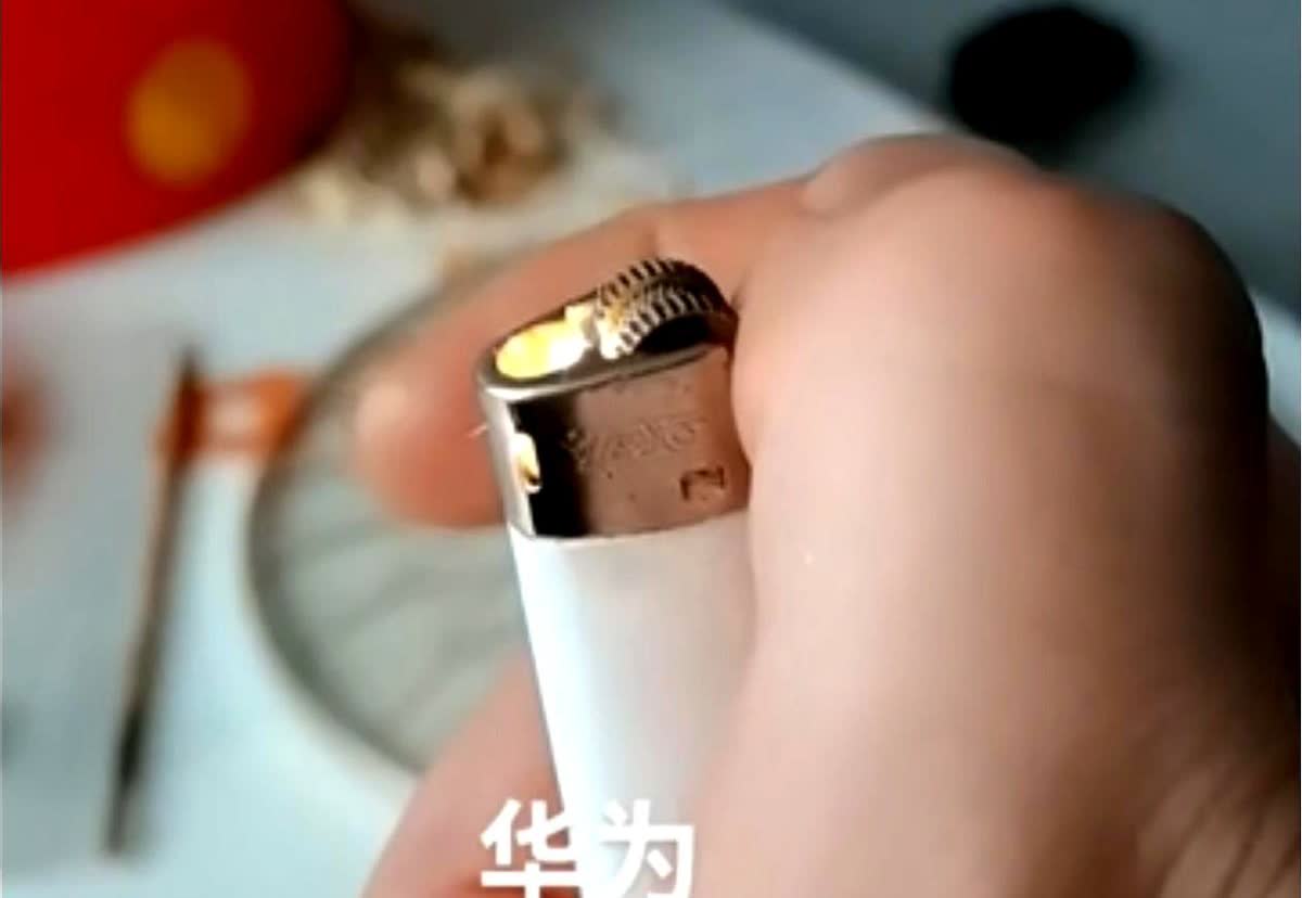 华为Pura 80携7680帧慢动作王者归来！揭秘国产手机逆袭背后的‘秃头’科技