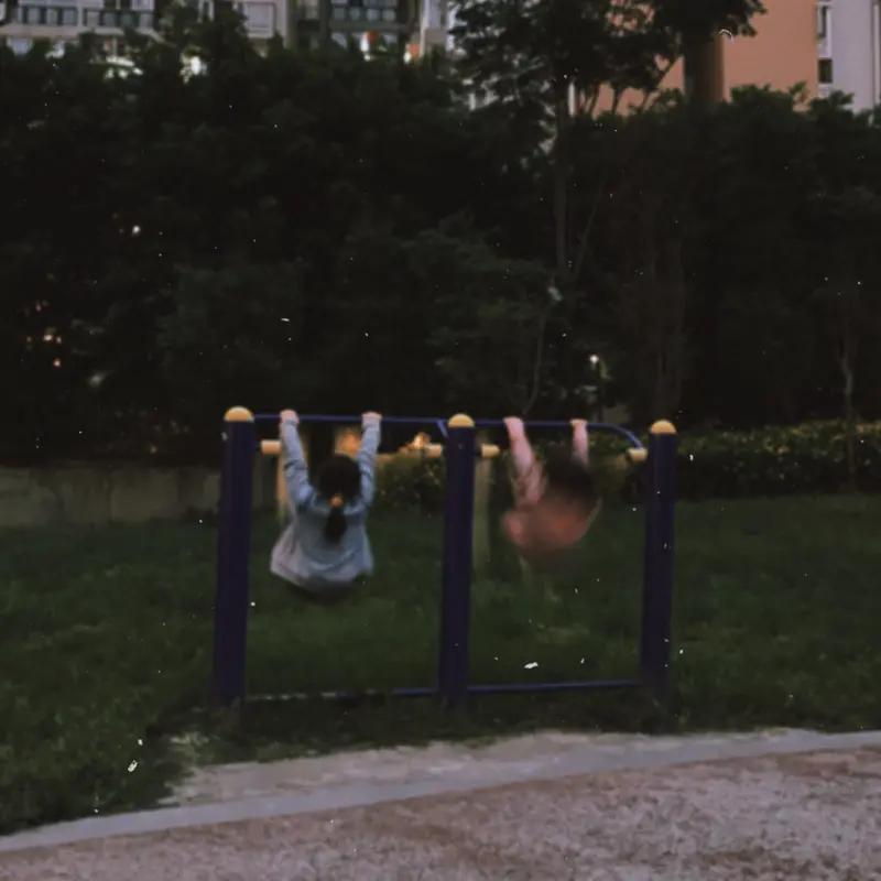 她身上的六个“小动作”，才是真的对你有好感？解读女生的心思，别傻傻错过！其实