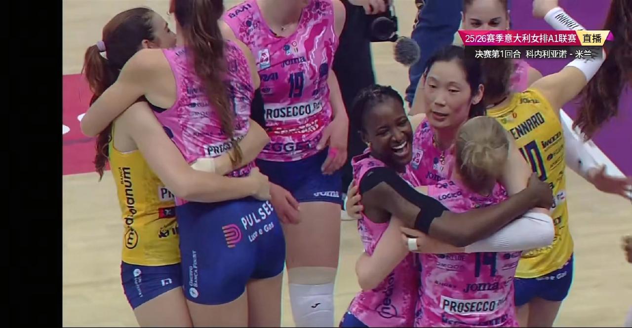 在今天凌晨结束的2025-2026赛季意甲女排联赛决赛第一回合的比赛中，朱婷效力
