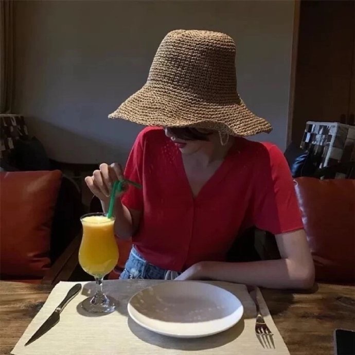 亲爱的你已经是个大人了你可以没有爱情但不能没有钱​​​