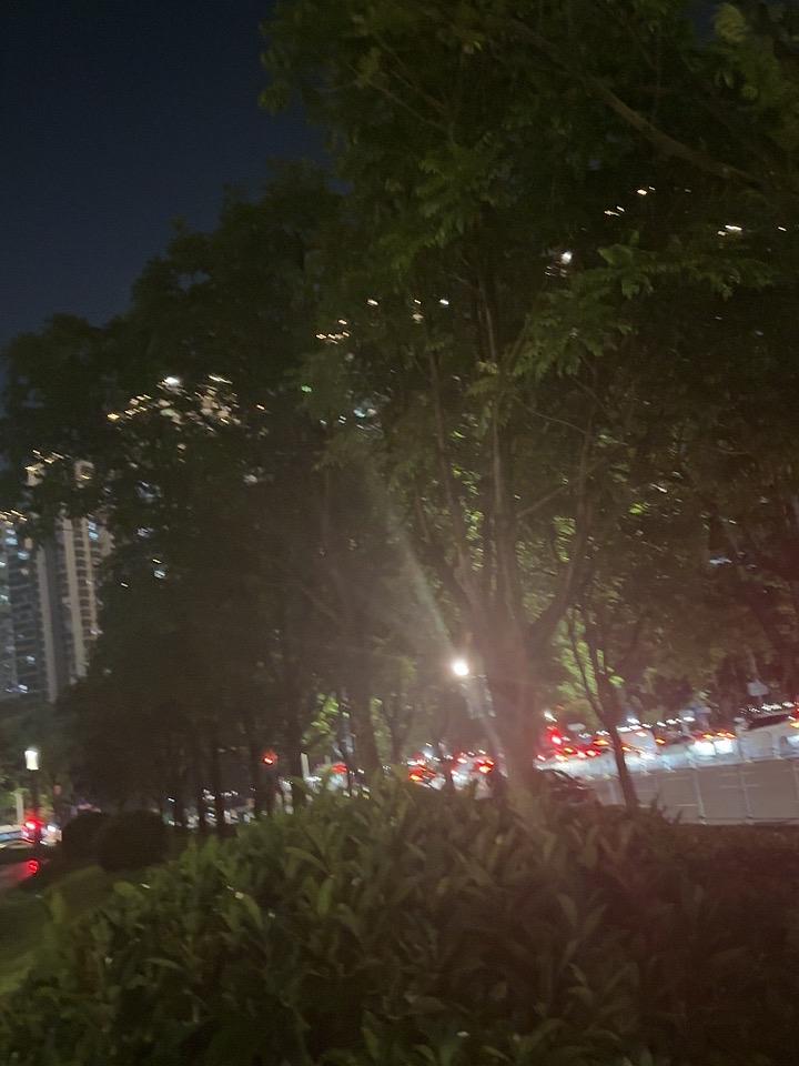 我6月份也是交定金5万，一晚上怎么想我觉得房子不好，当晚被中介催得紧，没考虑清楚