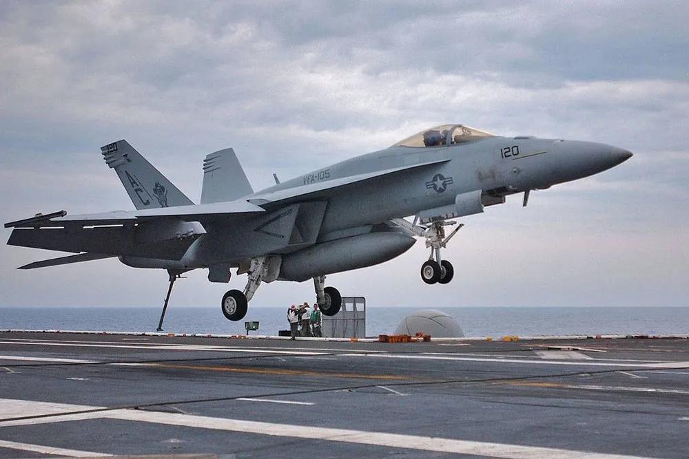 胡塞武装宣布击落一架美国F-18战机执政也门北部地区的什叶派军事政治组织“安