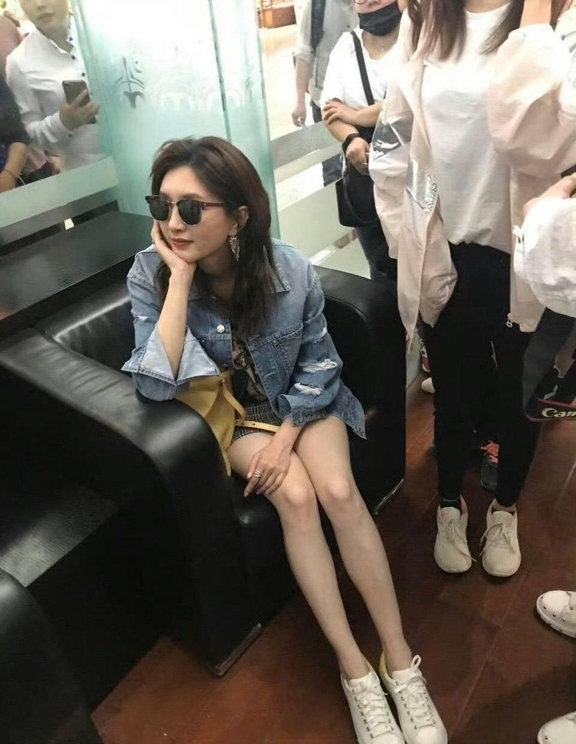 早期，江疏影走机场的样子，真的好美啊