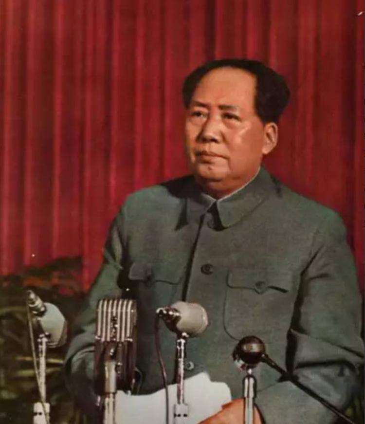 我军顶级的军事天才只有一人，他打的仗，即使别人复盘也打不出来，新中国成立的过程中