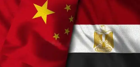 在伊朗和埃及之间，中国为什么选了埃及为突破口？因为伊朗这个国家不光反华，还想踩着