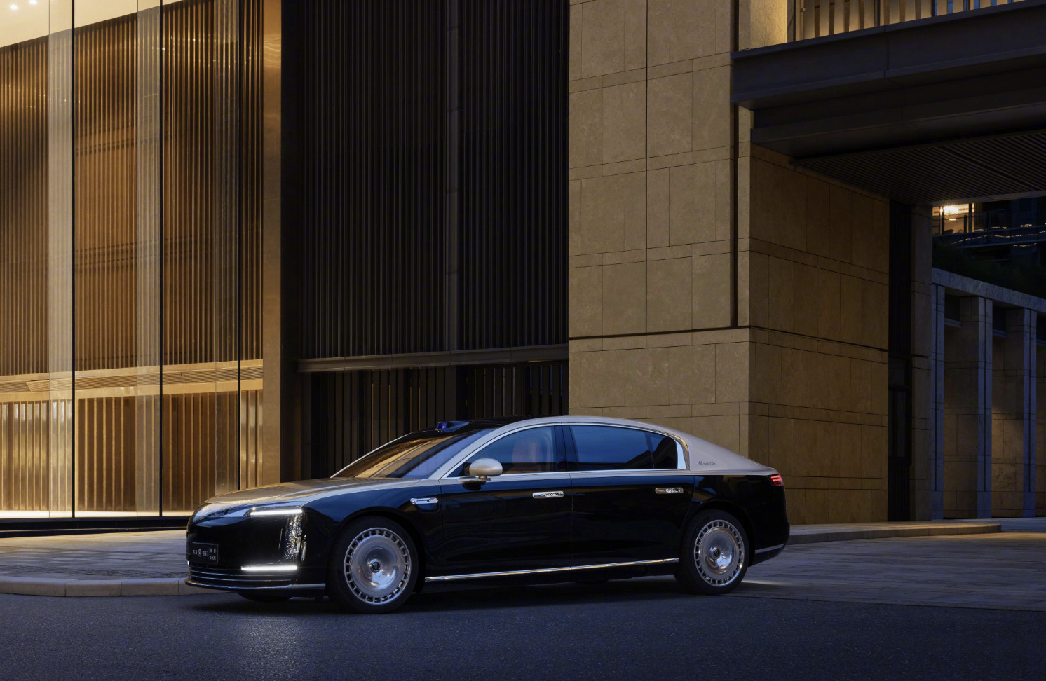 纯猜测鸿蒙智行体系下，四激光雷达方案可以迈入L3四激光雷法方案且前向大激光为超高