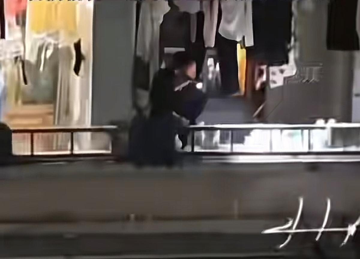 三峡大学外籍生事件，撕开了高校管理的一道口子。这不是简单开除一个学生，也不是一阵