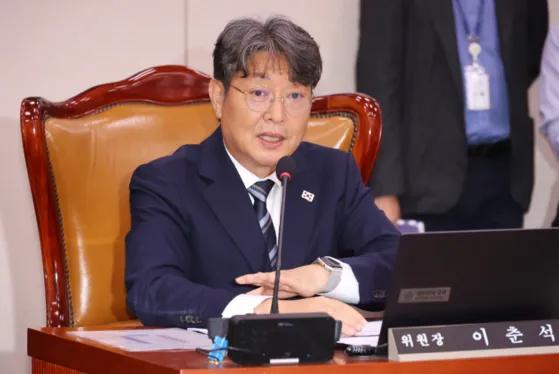 法院二次驳回特检的逮捕令申请，特检反应平静。新任国会法制司委员长李春锡不答应：