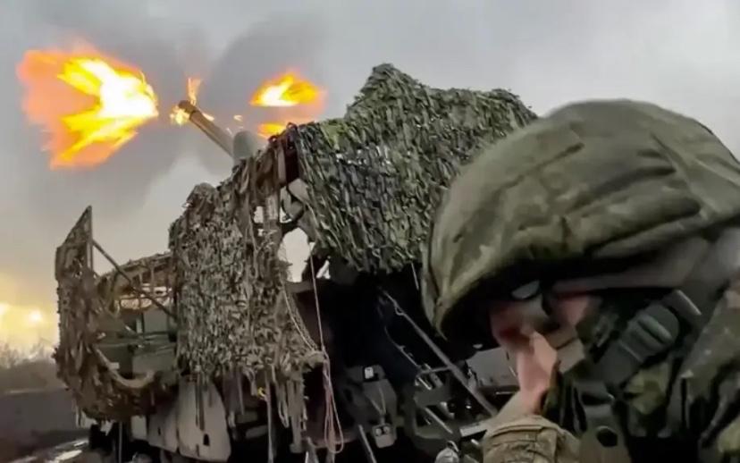 这事儿还没完呢，据“军事事务”网站报道，俄军第6集团军在哈尔科夫州沃尔昌斯克区的