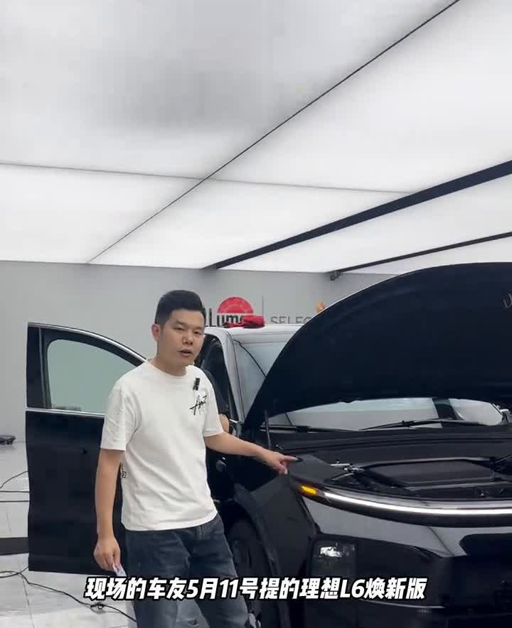 理想L62个w套餐。仙桃的车友刚提的25款焕新版的理想L6，想要了找博哥花2