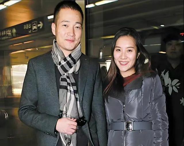 所以最大的受害者还是喻恩泰，前妻先cg，两人分居，之后认识了律师，估计女律师应该