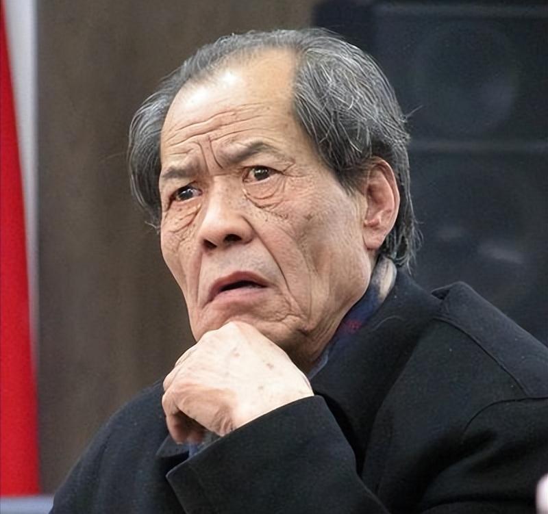陈忠实当选作协主席后，去省里开会，一位大官傲慢地问：“小陈啊，怎么写完《白鹿原》