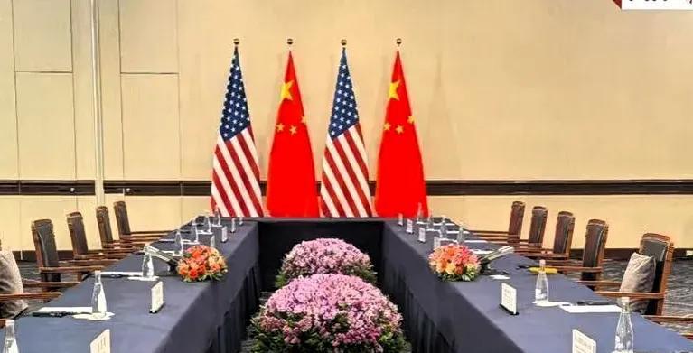 今天有个大消息，中美双方同时宣布联合声明，还一致称谈判取得“重大进展”。东方大国
