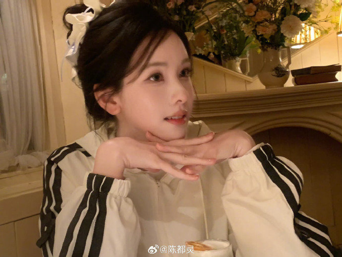 陈都灵捐款15万始于颜值，忠于人品！陈都灵默默献出爱心，不博热度不搞噱头，真心让