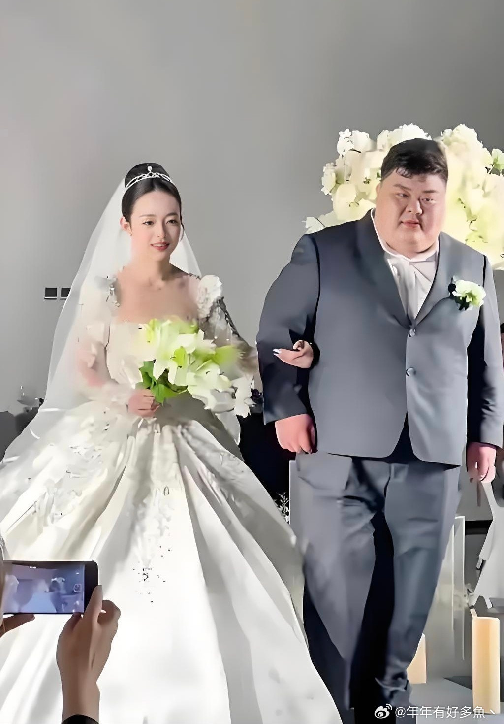 看得出来，新娘嫁给了爱情