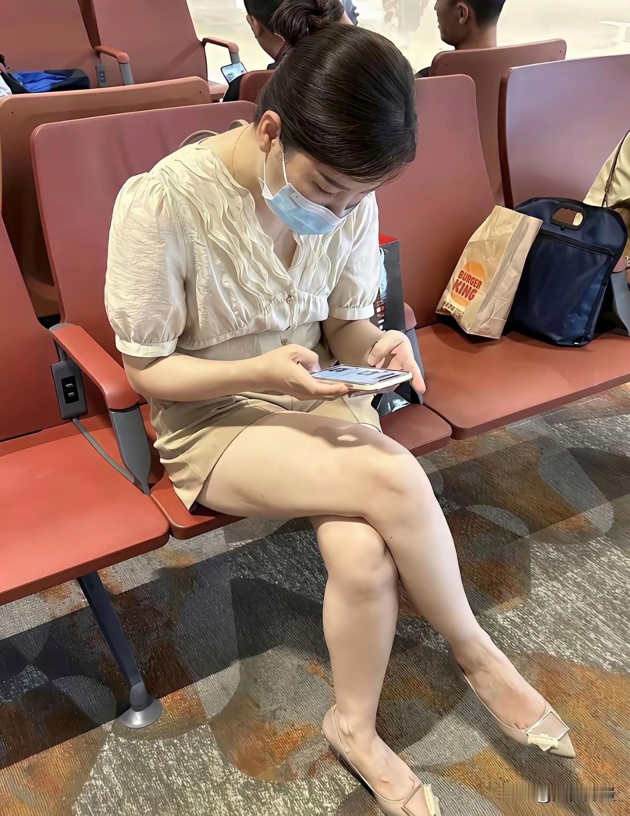 一白遮百丑，现在流行“抗糖+抗氧化”，防晒、控糖、早睡三件套做到位，才能有“匀净
