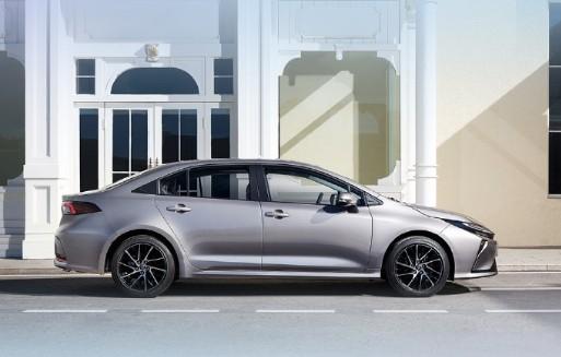 一汽丰田全新卡罗拉将于12月21日正式上市，新车尺寸加长、内饰焕新，还将搭载更高