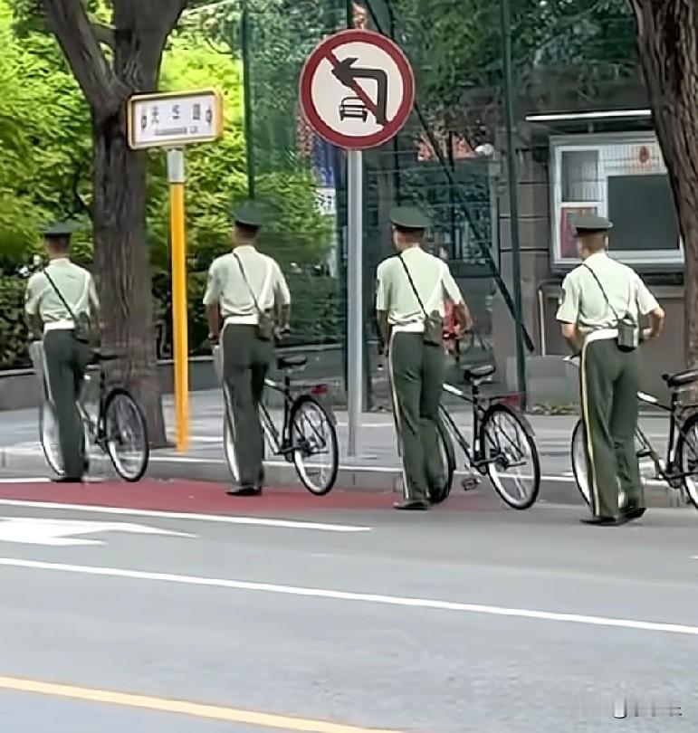 哇塞！“最帅骑行天团”来了！北京武警骑行天团太帅了！[赞]因为通勤路程比较