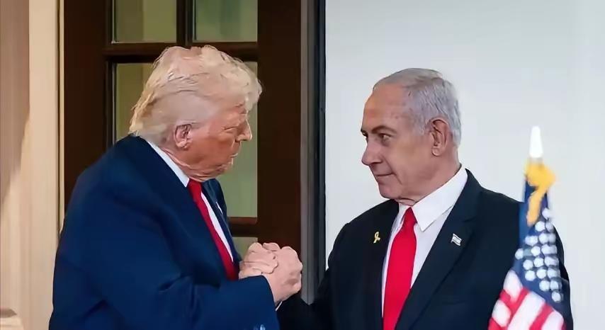 无法无天的狂人！目前，世界上有三个无法无天的狂人：一是特朗普。随心所欲，为