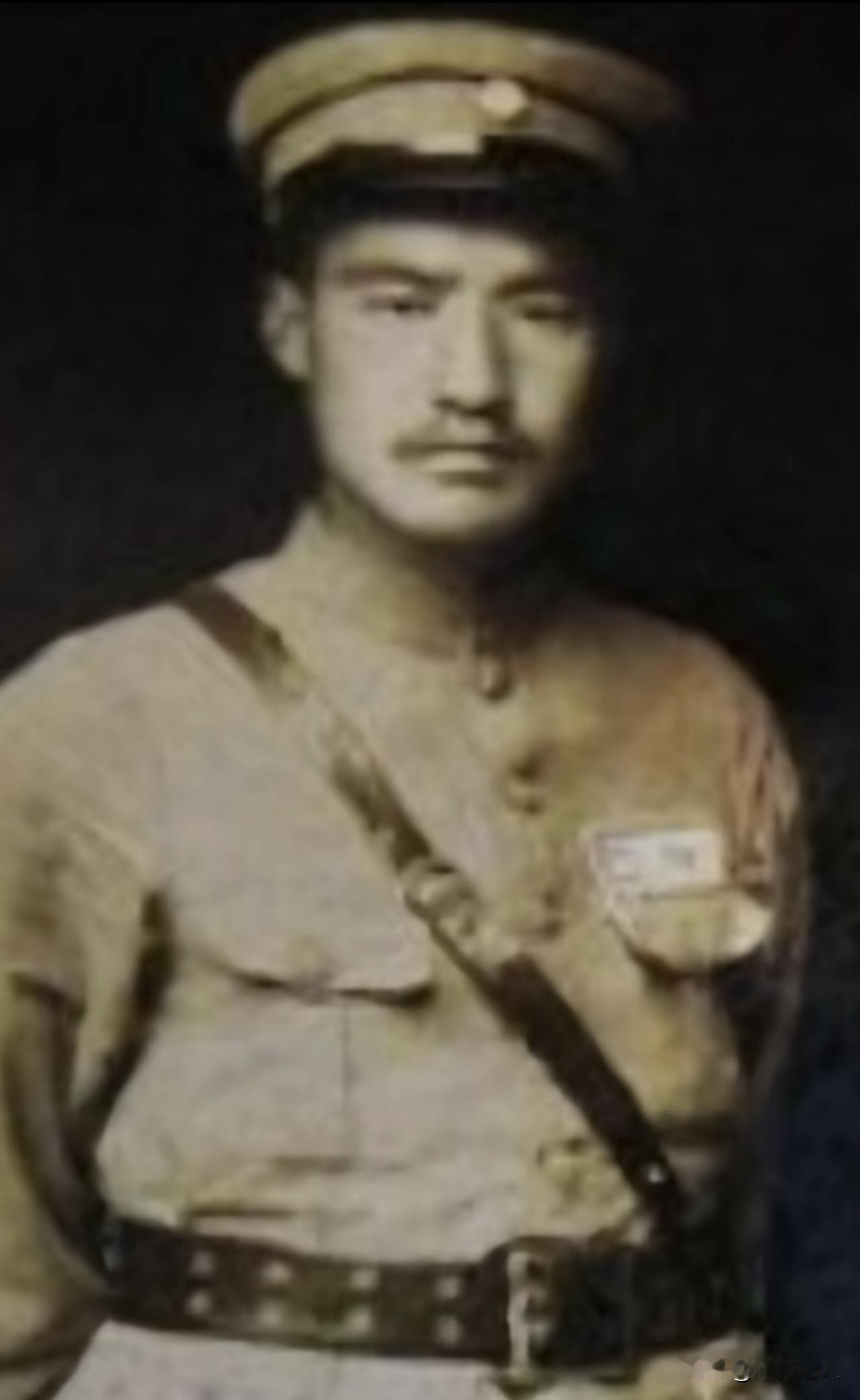 这是“盗墓将军”——孙殿英。孙殿英（1889—1947），河南永城人，国民革