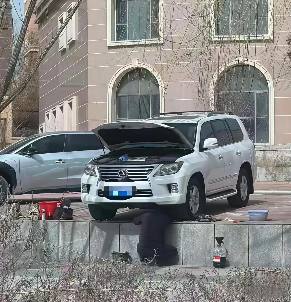 这机油换的方式真厉害