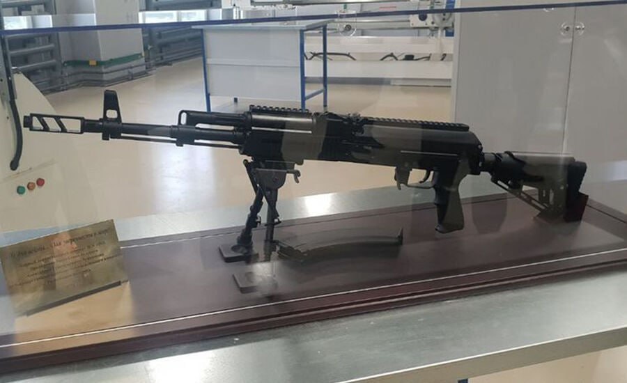 每天认识一件兵器首款完全白俄罗斯制造的ВСК-100Б自动步枪发布。