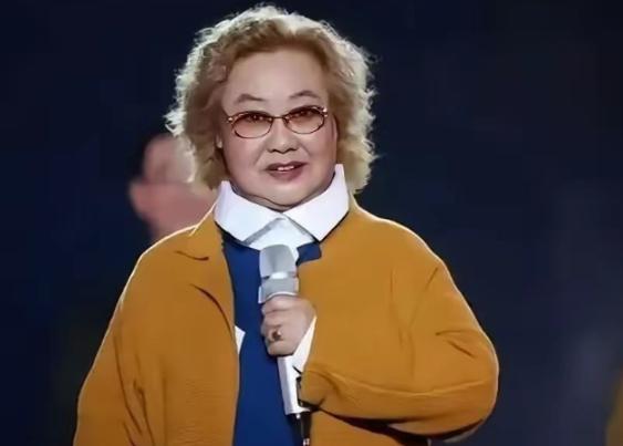 知道郭兰英退休金多少吗？说出来你可能不信，但真正震撼你的，是她拿着这笔钱干了什么