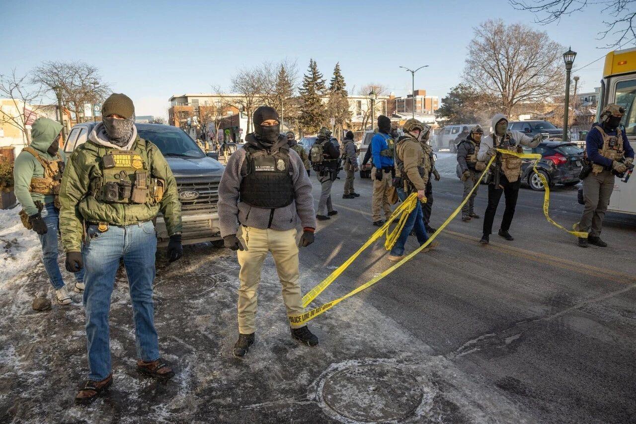 最新民调显示，共和党选民整体仍然坚定支持特朗普政府的强硬移民执法路线，但在明尼阿