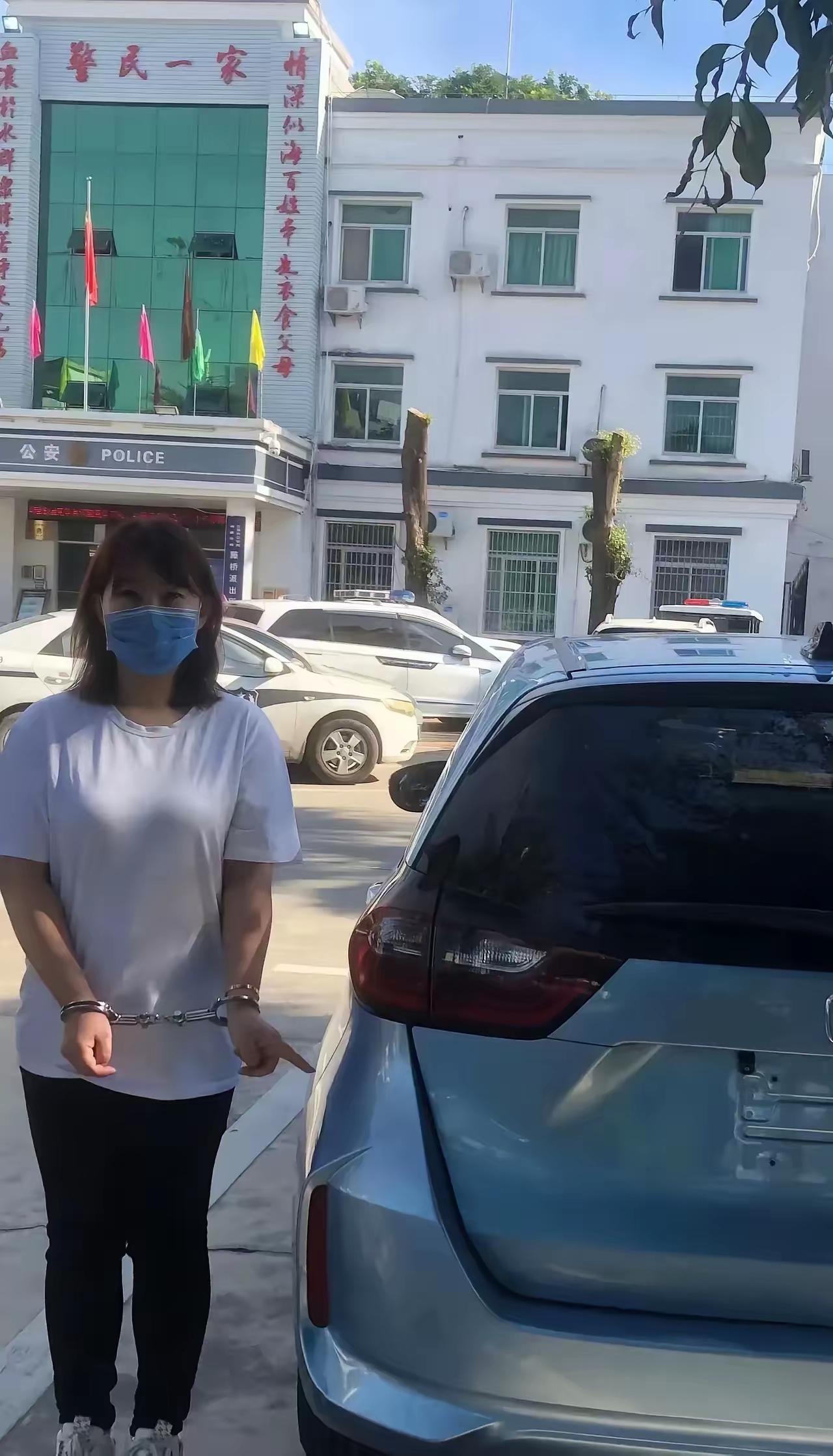 海南高速这件事尘埃落定，闹事女子很快就被警方抓获。如此蛮横的举动，嚣张跋