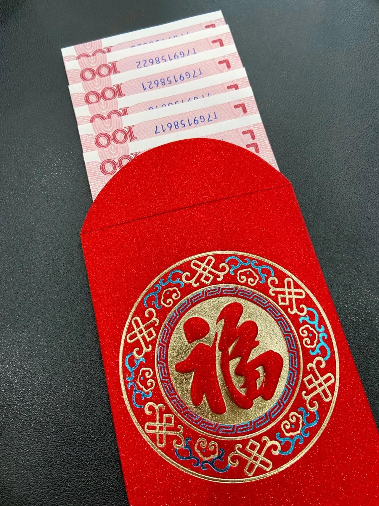 我在哈尔滨一户有钱人家当保姆，说起来怪不好意思的：早上我刚蛐蛐完男主人，今天下午