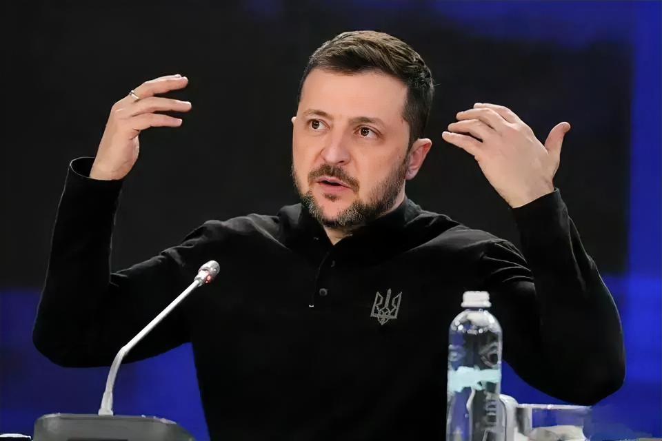 乌克兰现在怕是悔得肠子都青了——当初咱们提的调解方案没接，如今特朗普抛出的28点