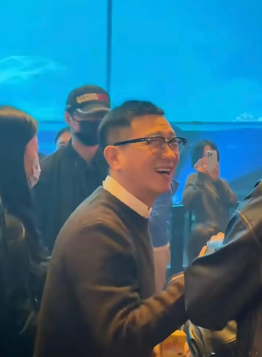 庾澄庆携老婆现身张学友香港演唱会，叶童张家辉吴美珩等也来了！