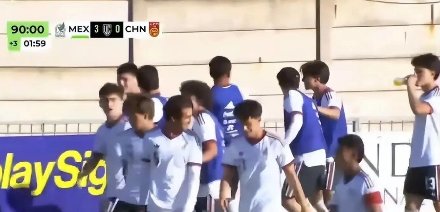 两连败零进球！U17国足0-3墨西哥李钧鹏送点邝兆镭屡造险万项错失良机，6天3赛体能崩盘3天后死磕阿
