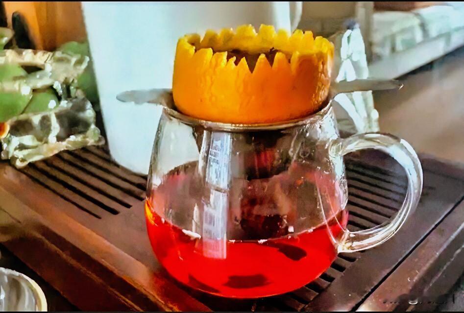 我同事的老婆，49岁，脑瘤走了。​她4月份时突然晕倒，核磁检查确认脑瘤，都脑