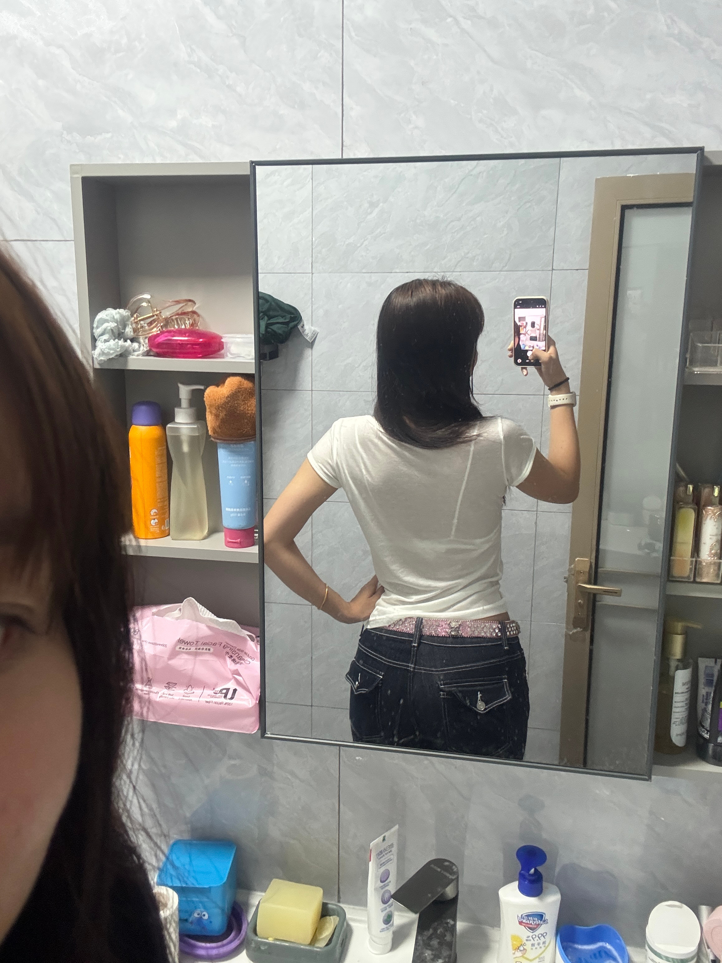 说好的不买衣服了，根本做不到啊一直在给我推
