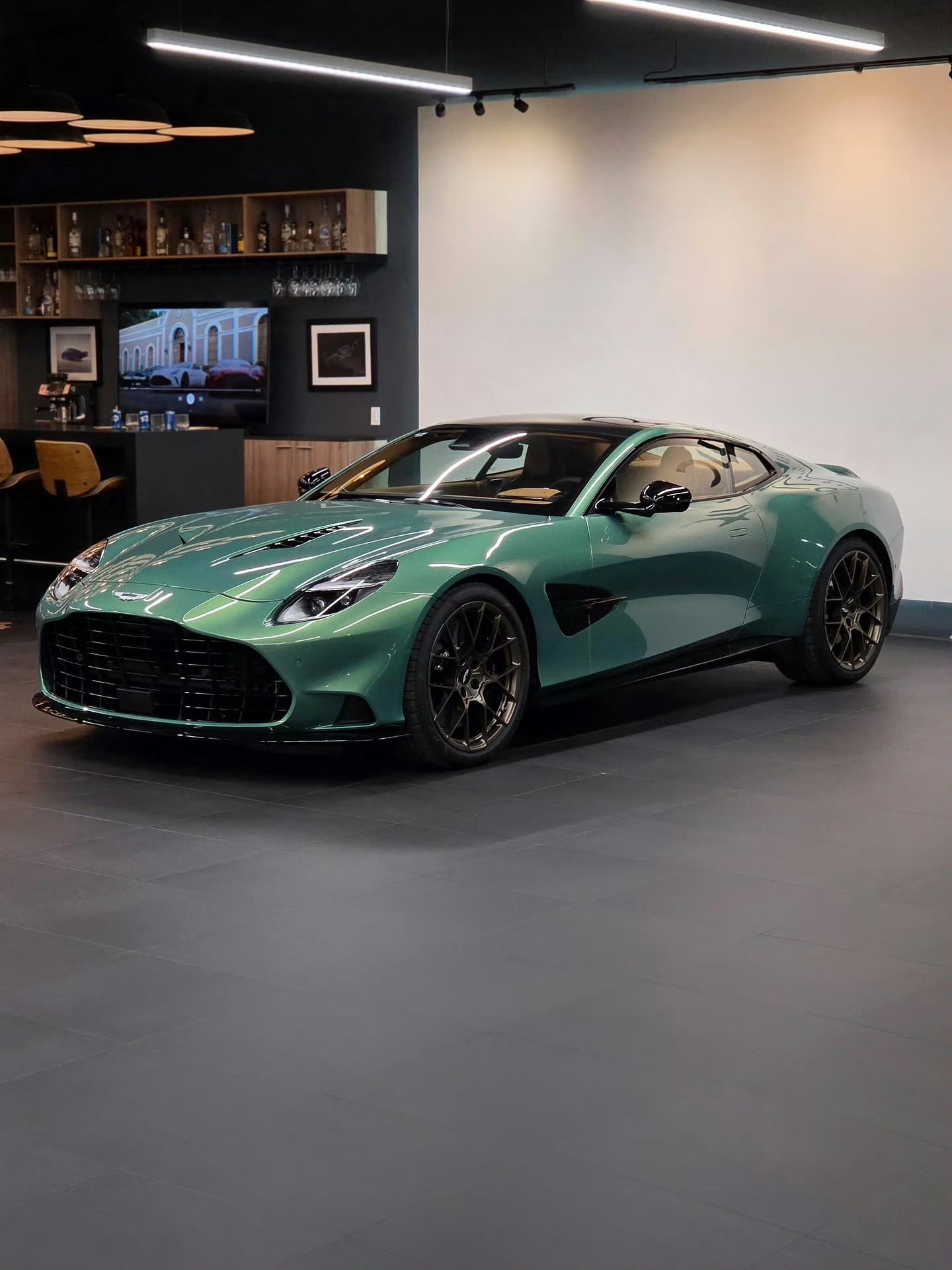 阿斯顿·马丁Vanquish​​​