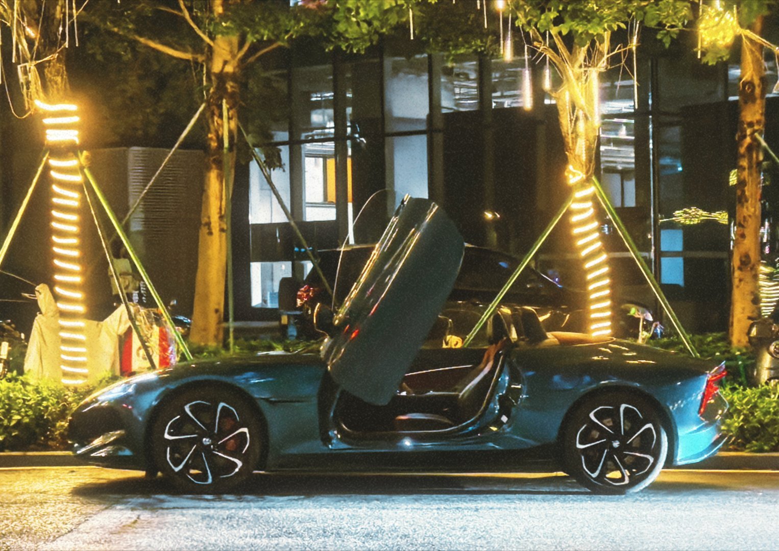还挺帅，难怪上次去goodwood，英国佬好喜欢mgcyberster​​​