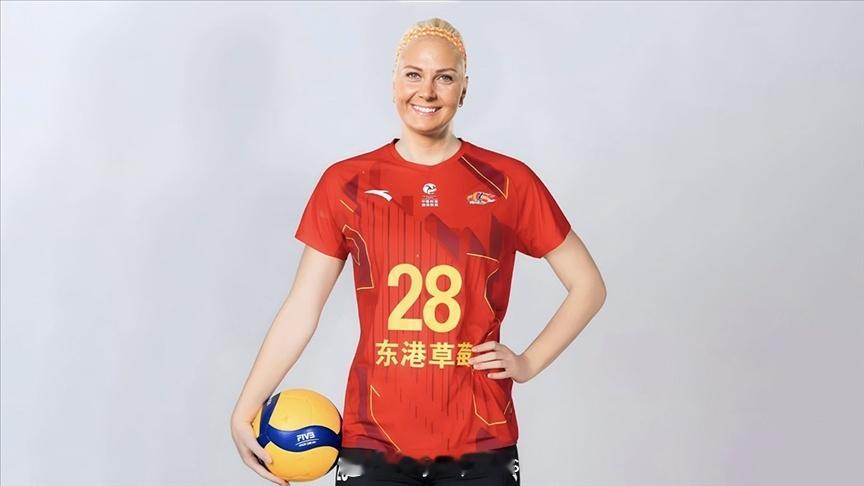 【辽宁女排引入38岁土耳其接应】排超联赛排球转会动态2月16日，据土耳其媒体报