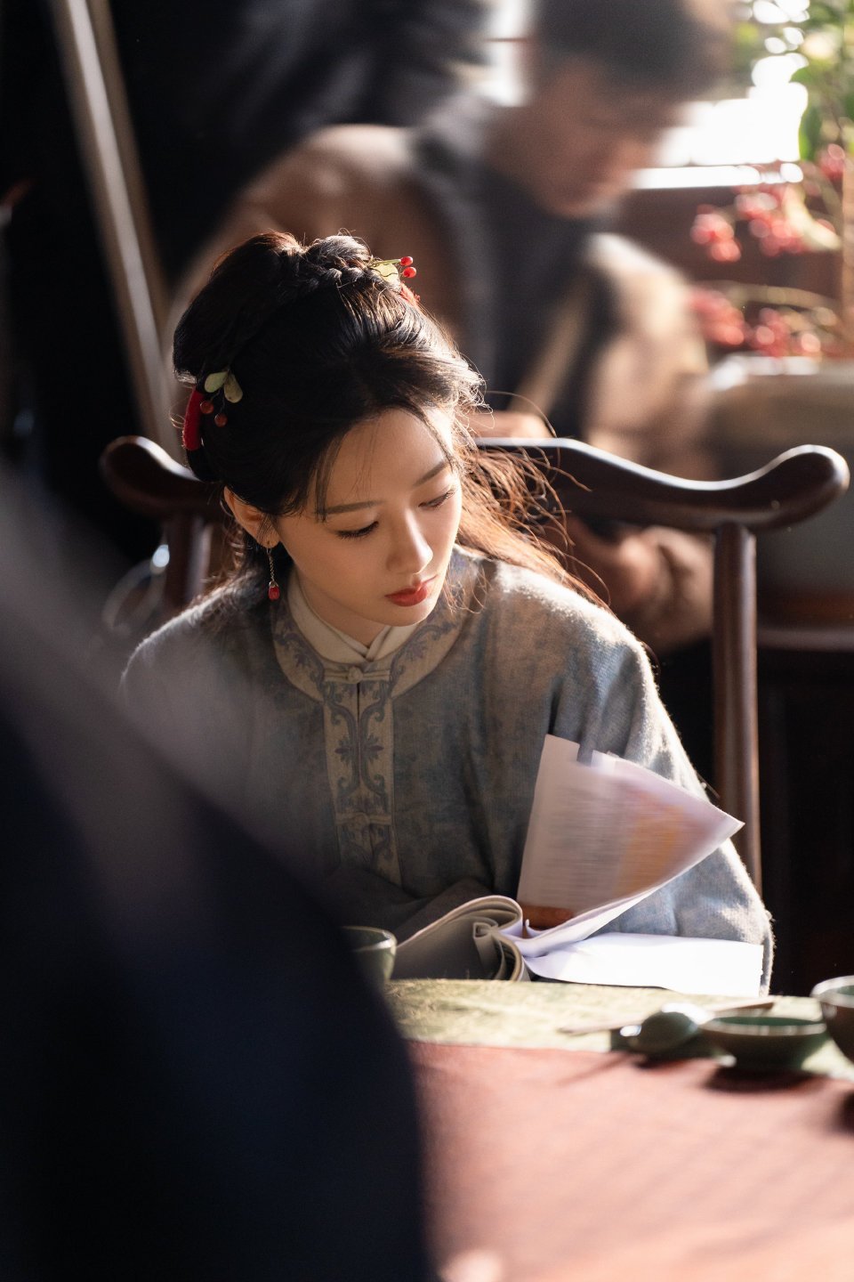 灵魂画手李祯杨紫这画的是什么抽象派选手上线了！此女的画功恐怕与我难分伯仲，我看
