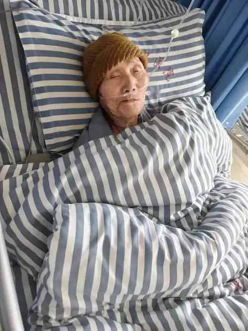 泪目！台湾的病房里，她把儿子叫到床前，说想回衡阳老家，儿子当天就去办手续，医院同