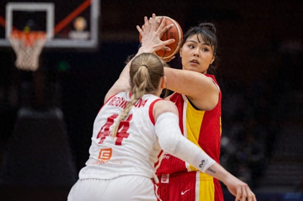 中国女篮对阵捷克比赛观后感：全程观看了中国女篮对阵捷克队的比赛，看得心跳加快呀