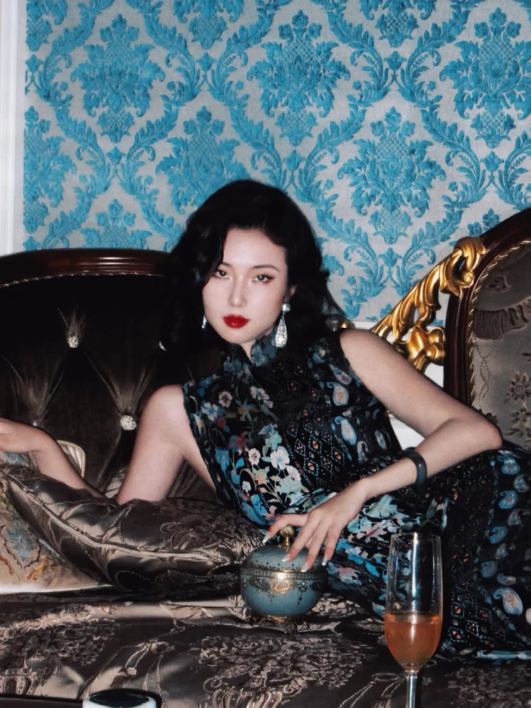 你看我这张脸 像是会为命运低头的女人吗