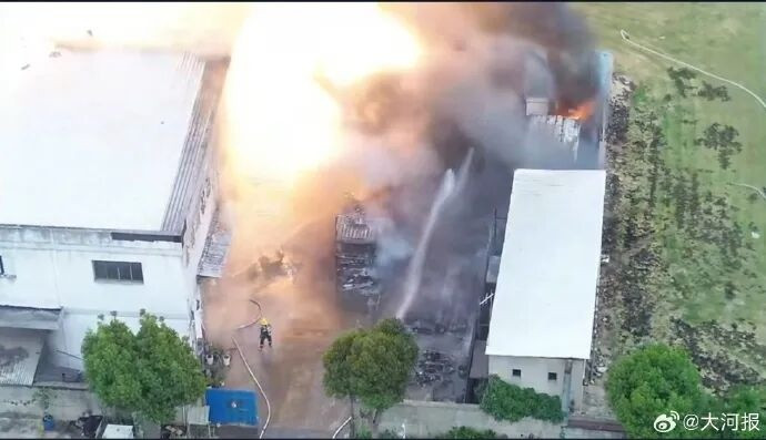 苏州一厂房爆炸 当地官方回应