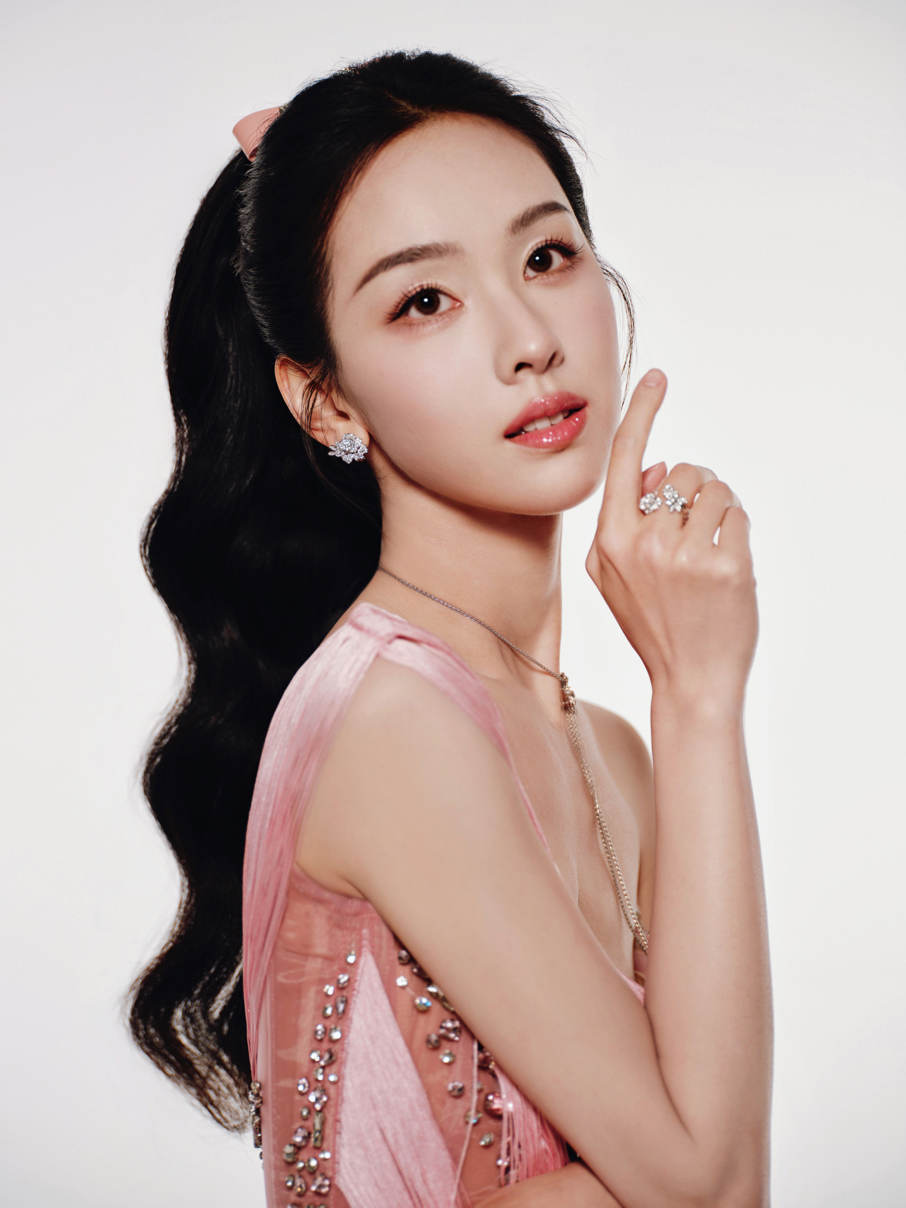 陈都灵东方卫视跨年