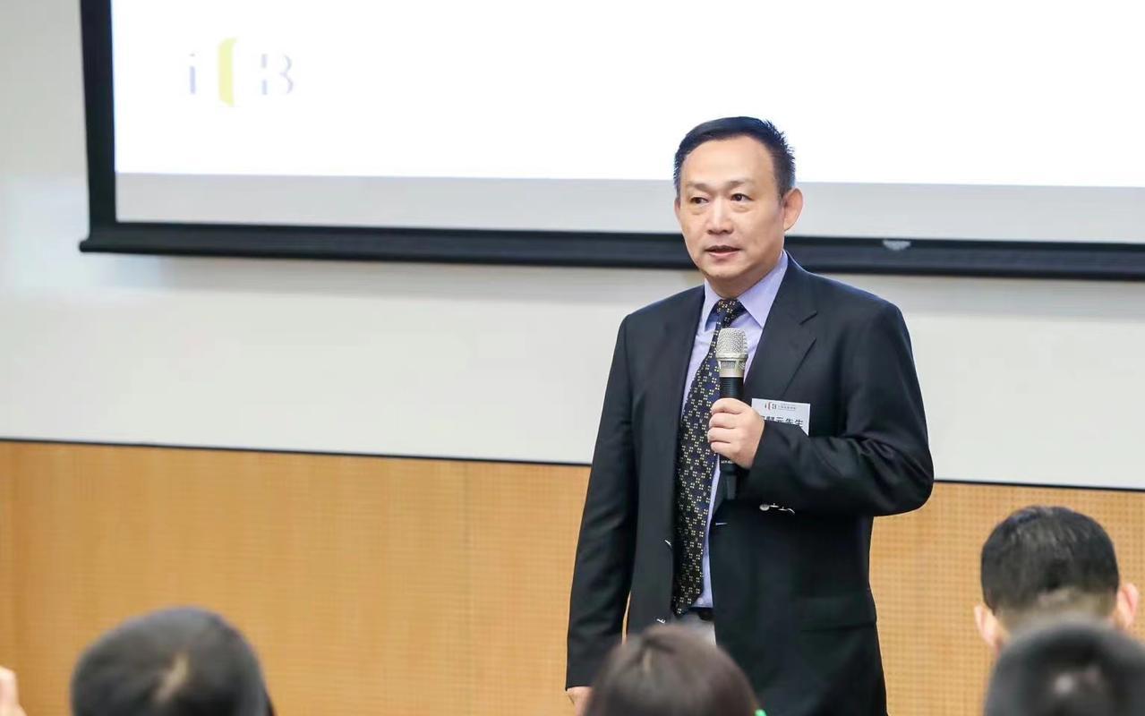 卢麒元敲警钟！别让某些“精英”成了挖墙脚的“内鬼”卢麒元一番犀利表态，直接