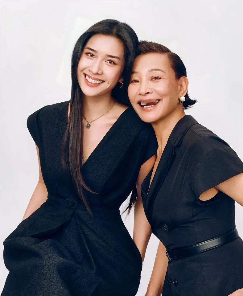 陈冲高调发文庆祝女儿大学毕业，我去查了下，真替她感到遗憾啊！当初如果不是放弃