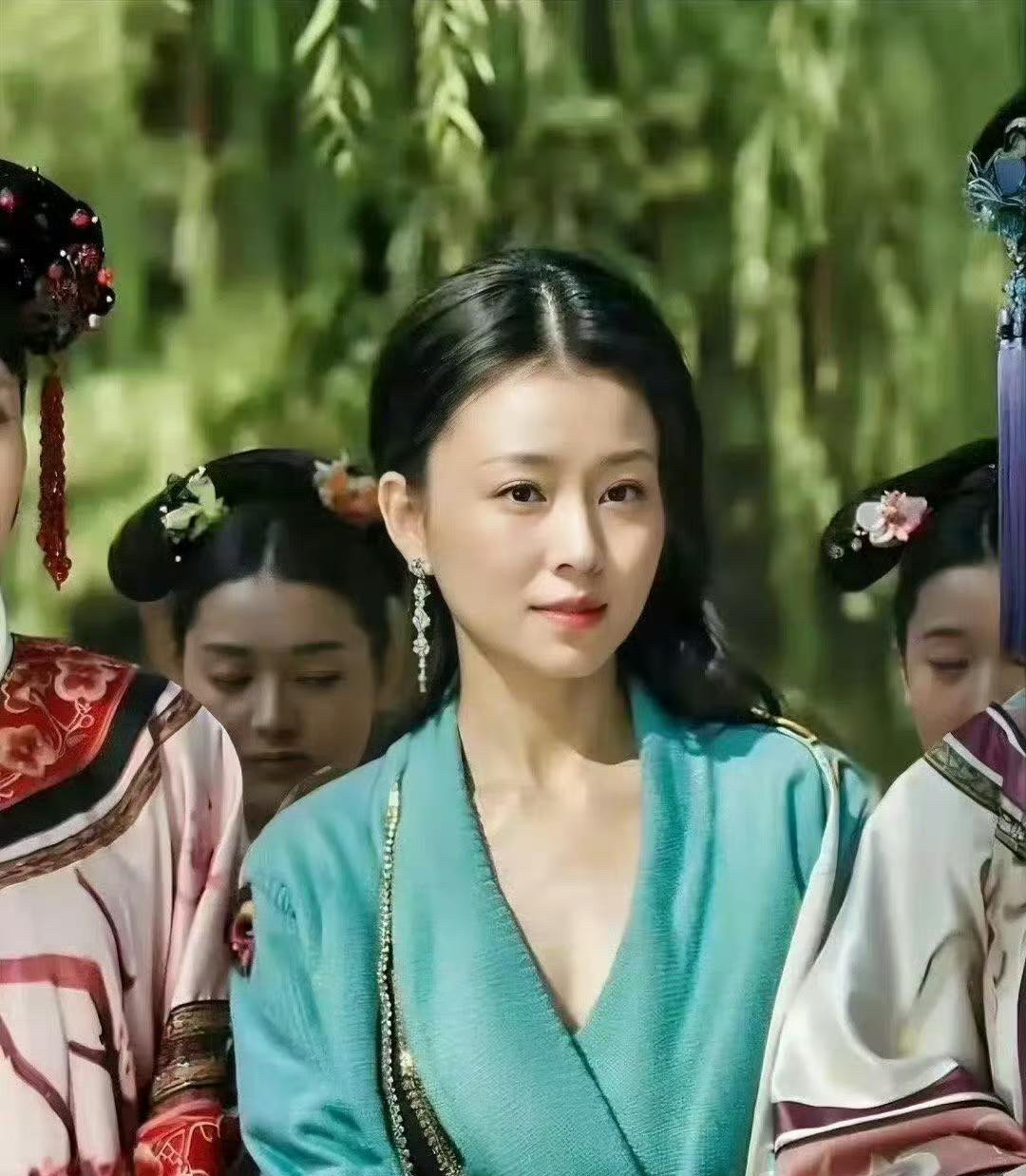 如果齐妃是这样的脸来演的，后面应该没甄嬛什么事了​​​
