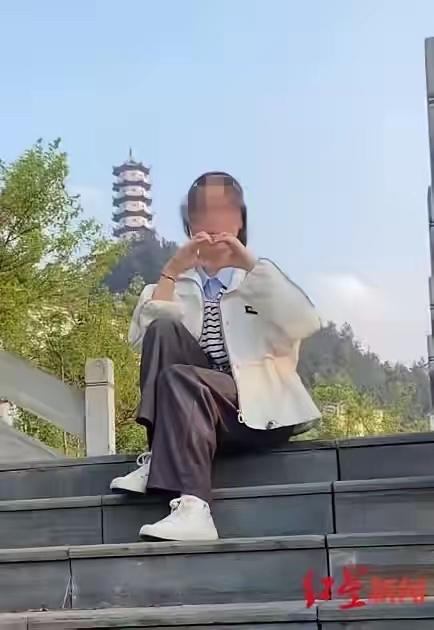 前几天刷到这个新闻的时候，我拿着手机愣了半天，后脊背一阵阵发凉。山东一个19岁的