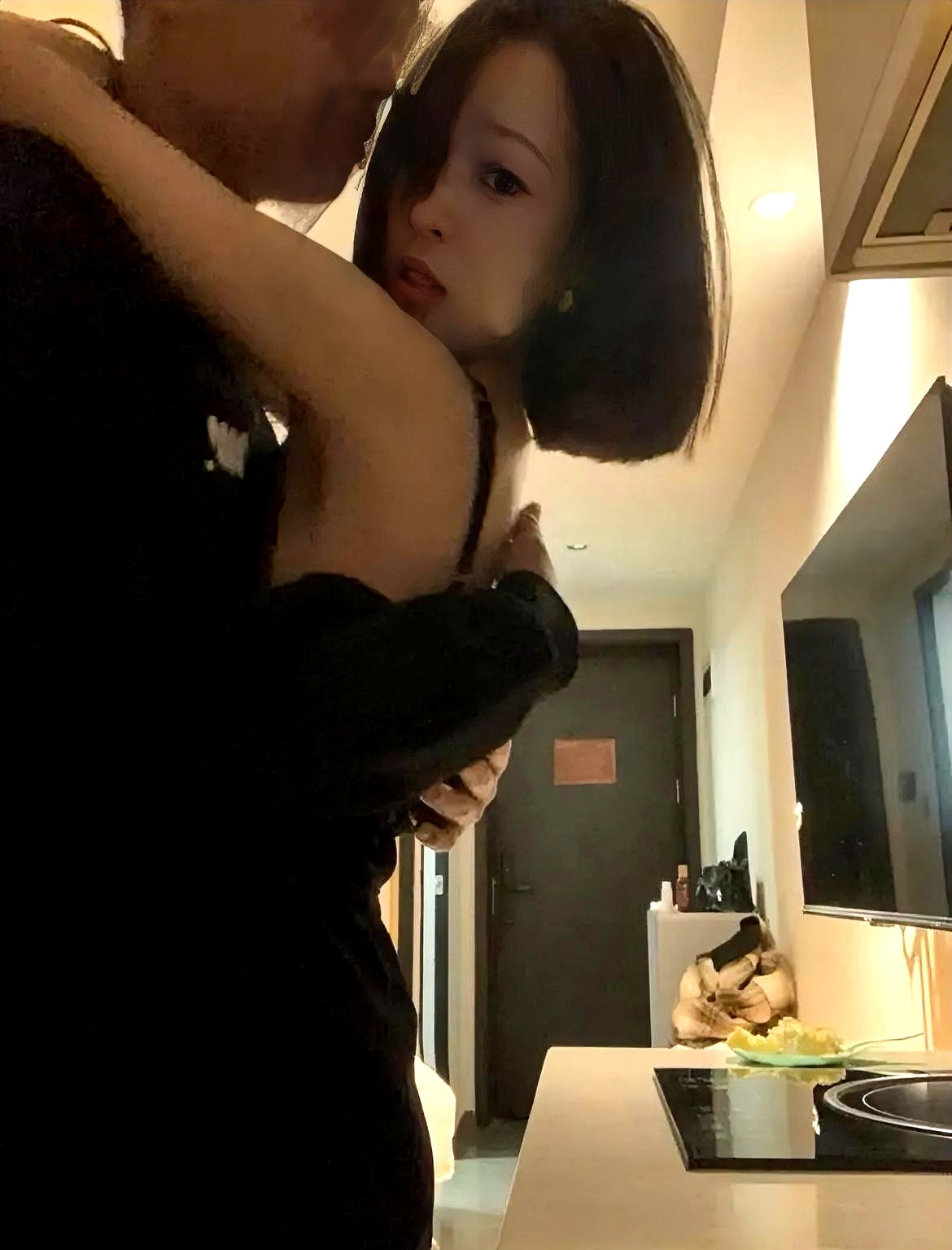 三种婚外情，真难断干净。第一种，利益捆绑。说白了，就是搭伙过日子，还一起赚钱。这